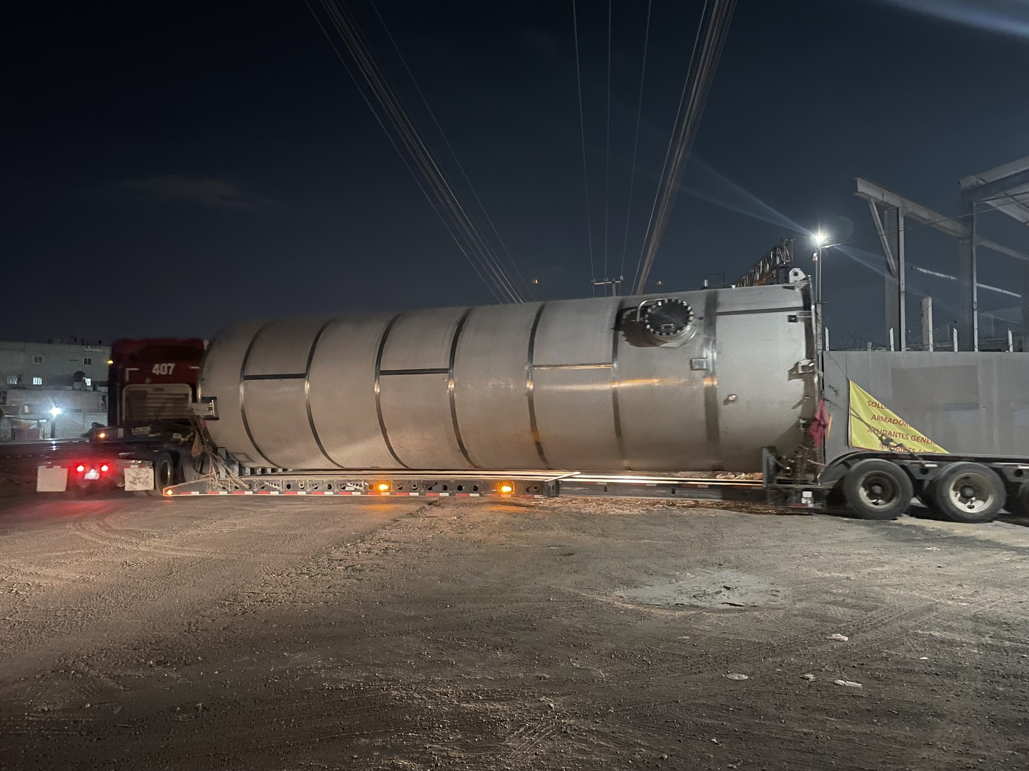 Tanques de almacenamiento industrial.